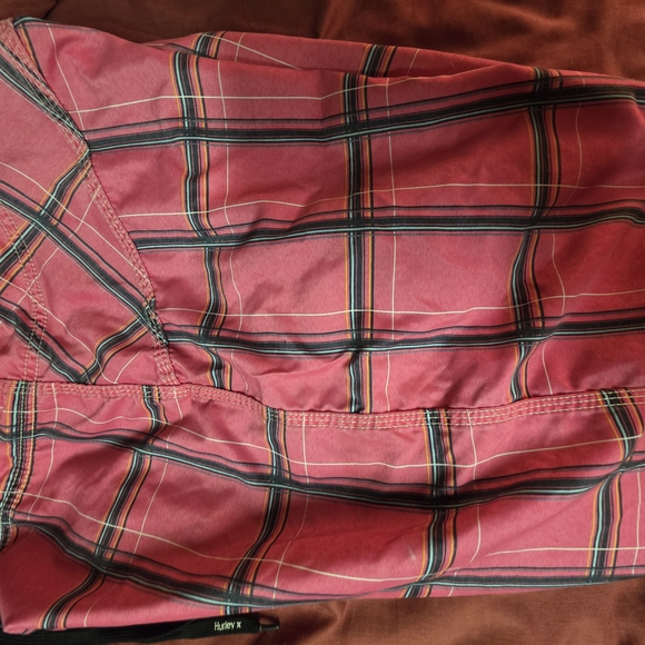 Hurley Pink Plaid Men's Swim Board Shorts - Picture 1 of 3